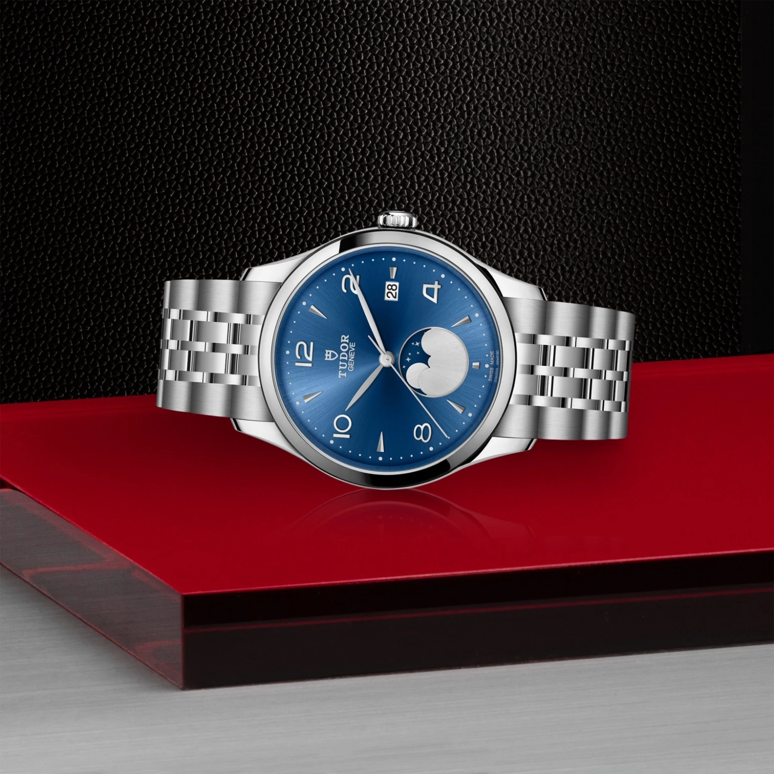 TUDOR 1926 Luna thumbnail